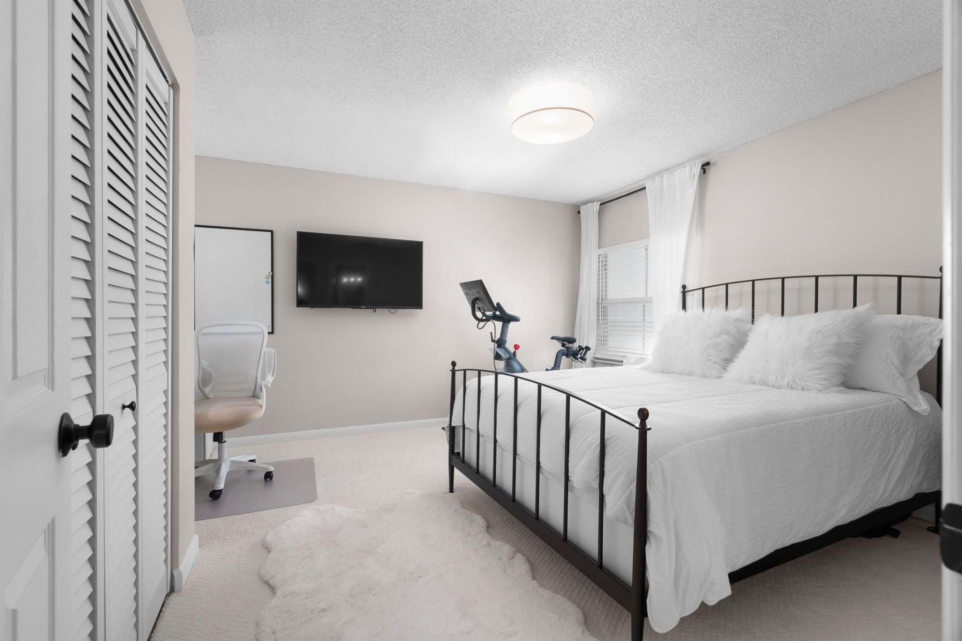 1321 Bayview Drive, Unit 4, Fort Lauderdale, FL 33304 Photo