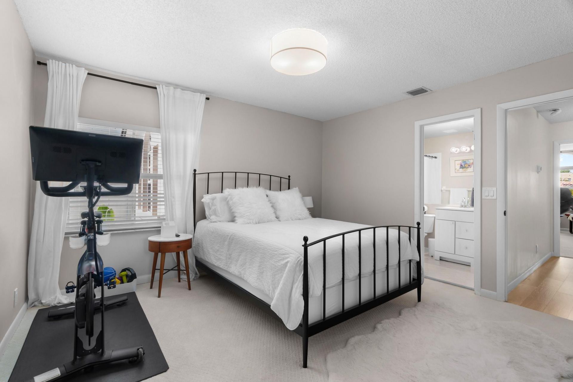 1321 Bayview Drive, Unit 4, Fort Lauderdale, FL 33304 Photo