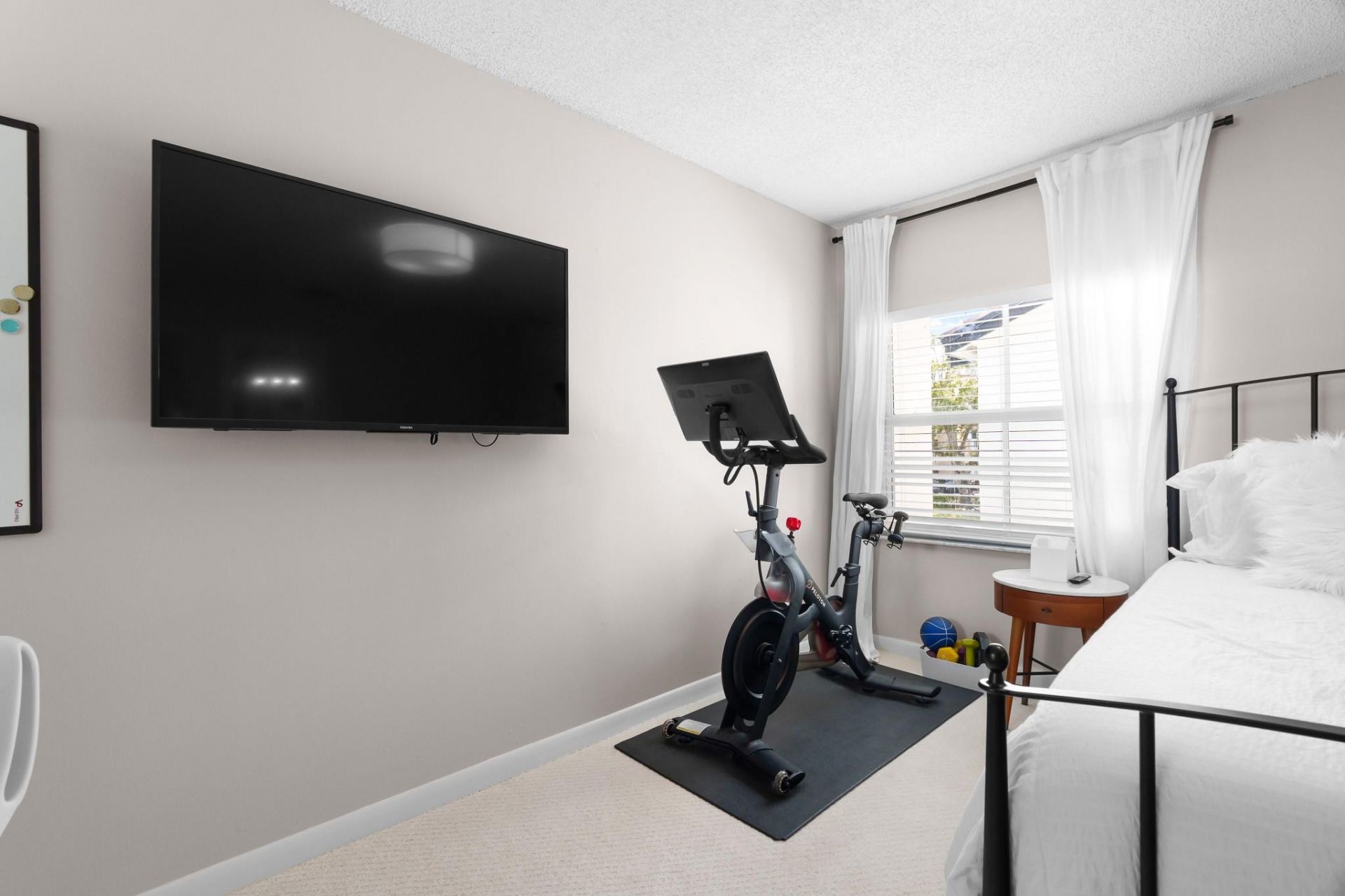 1321 Bayview Drive, Unit 4, Fort Lauderdale, FL 33304 Photo