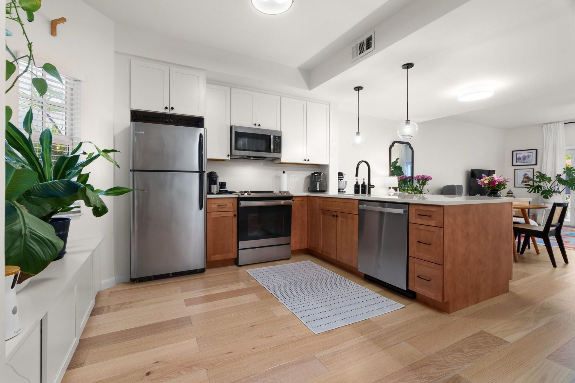 1321 Bayview Drive, Unit 4, Fort Lauderdale, FL 33304 Photo