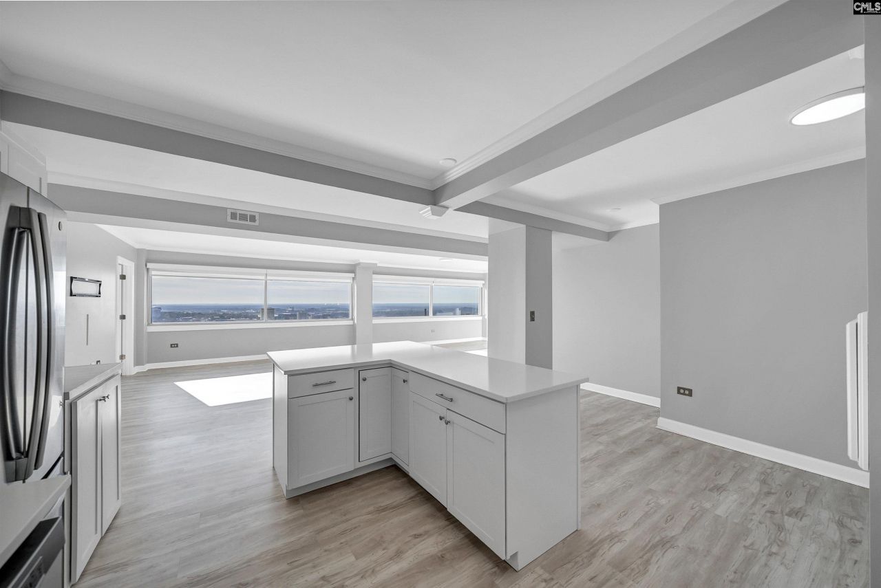 1520 Senate Street  Photo 9