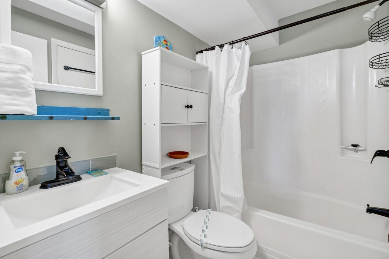 251 Driftwood Lane Photo 8