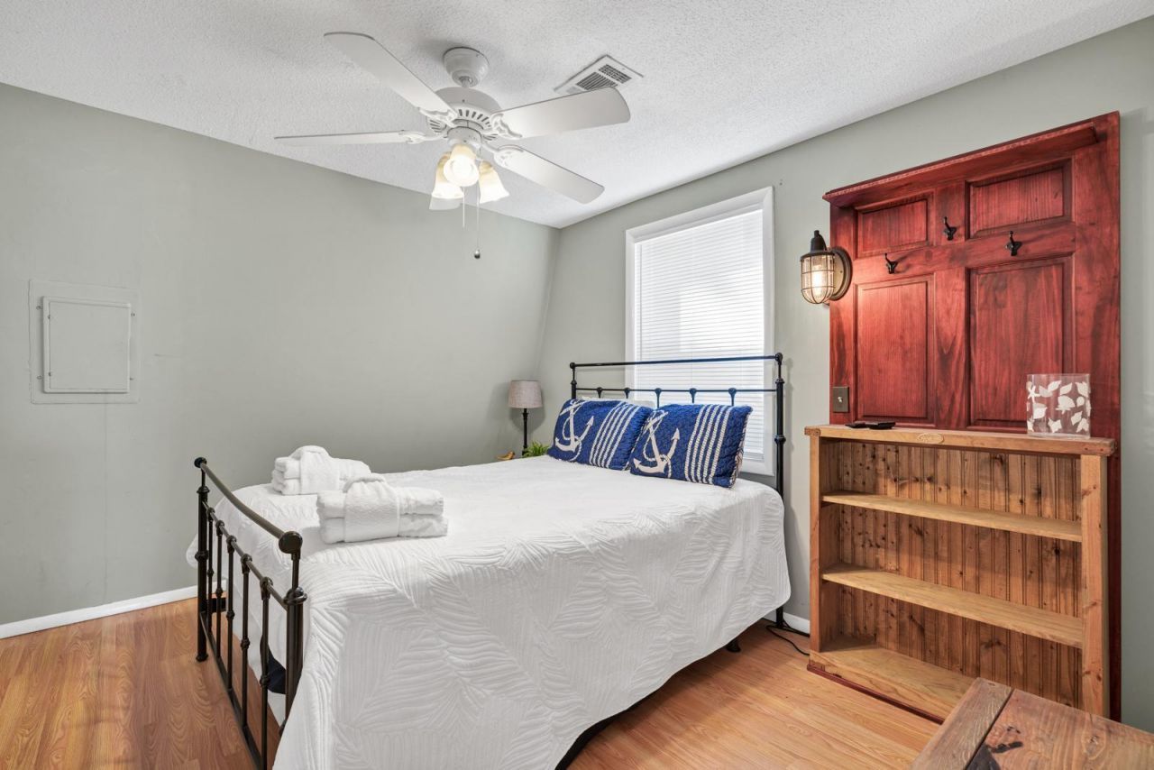 251 Driftwood Lane Photo 9