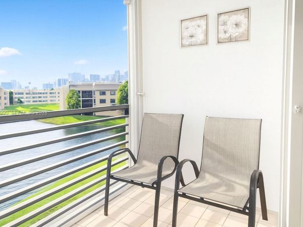 10405 Sunrise Lakes Blvd, Unit 311, Sunrise, FL 33322