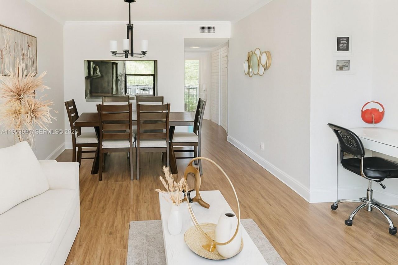 10405 Sunrise Lakes Blvd, Unit 311, Sunrise, FL 33322 Photo