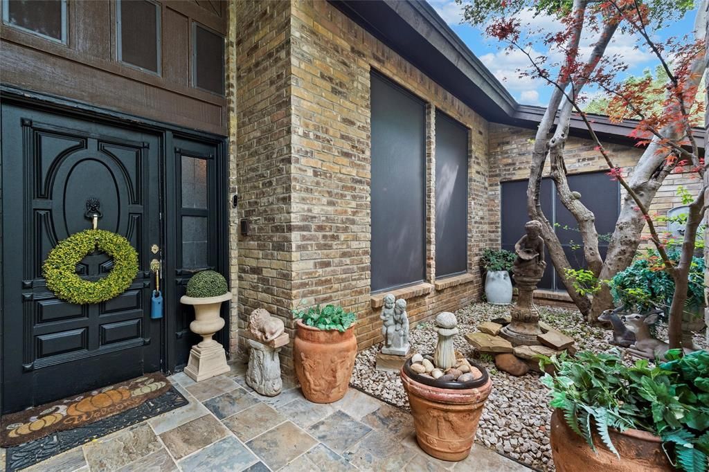 2000 Shadow Ridge Drive, Arlington, TX 76006 Main Photo