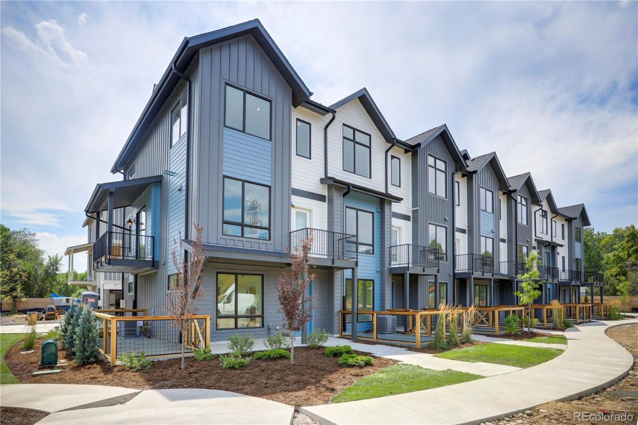 5055 Cody Street, Unit A, Arvada, CO 80002 Main Photo