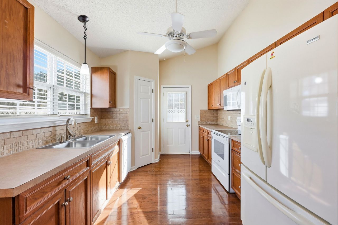 1193 Jumper Trail Circle Photo 7