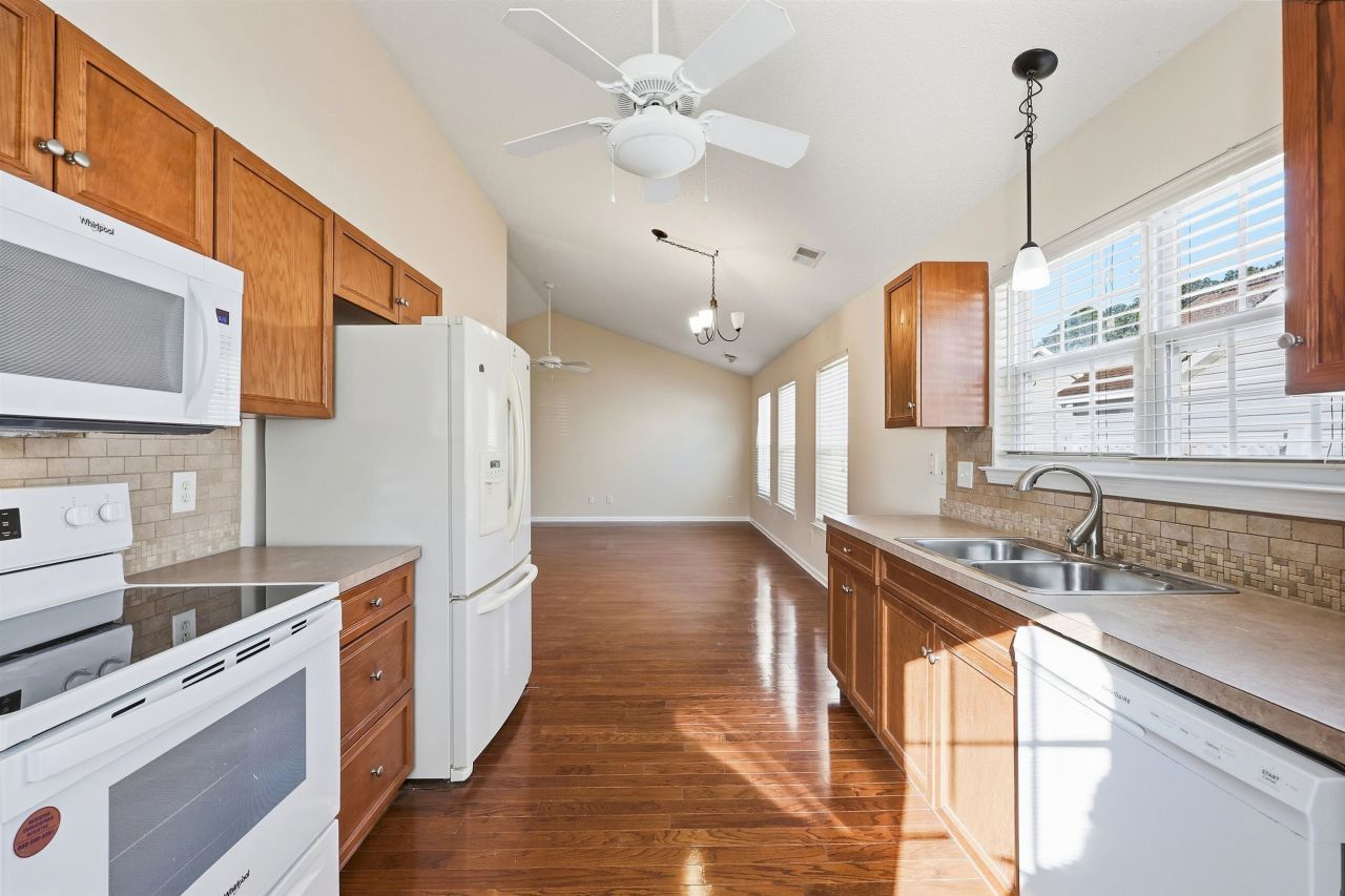 1193 Jumper Trail Circle Photo 9