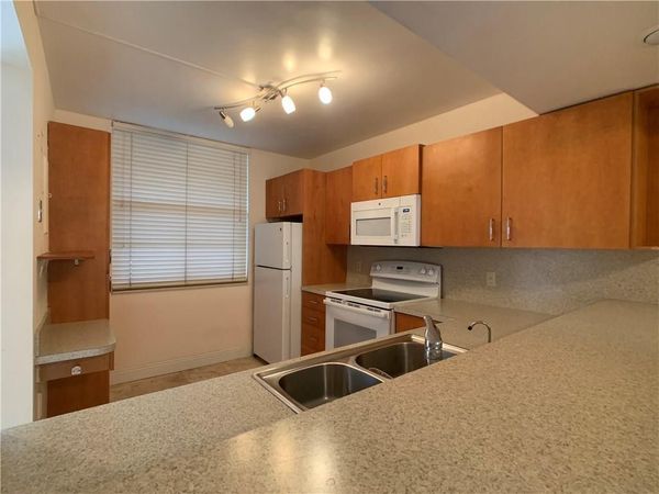 1721 WHITEHALL DR, Unit 102, Davie, FL 33324