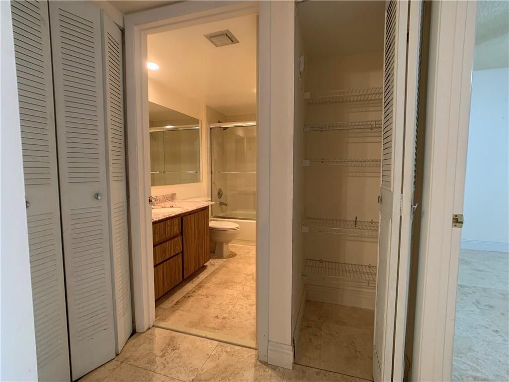 1721 Whitehall Dr, Unit 102, Davie, FL 33324 Photo