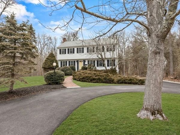 71 Ledgewood Dr, Cohasset, MA 02025
