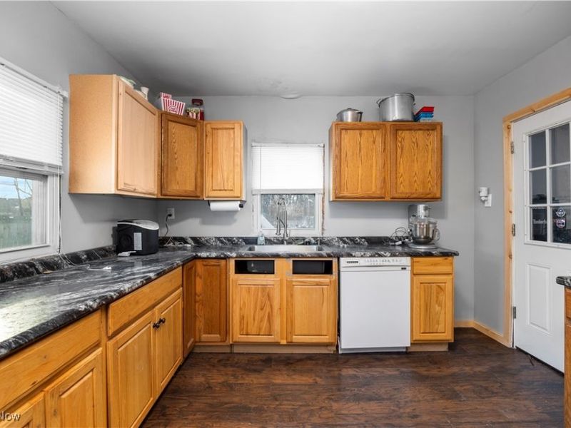 376 Taylor Street, Amherst, OH 44001 Photo 12