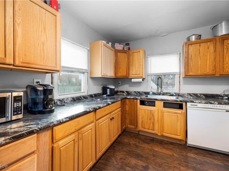 376 Taylor Street, Amherst, OH 44001 Photo 13