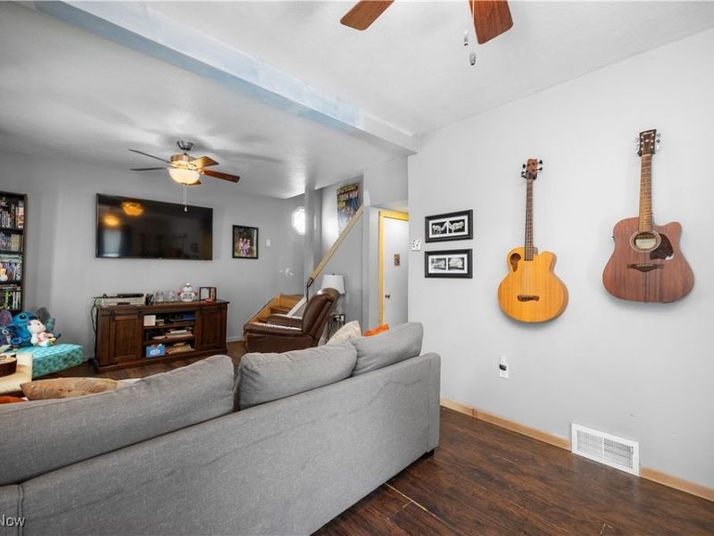 376 Taylor Street, Amherst, OH 44001 Photo 2