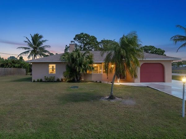 2097 SE Mantua Street, Port St. Lucie, FL 34952