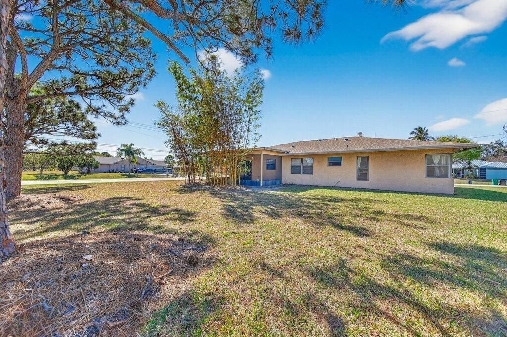2097 SE Mantua Street, Port Saint Lucie, FL 34952 Photo