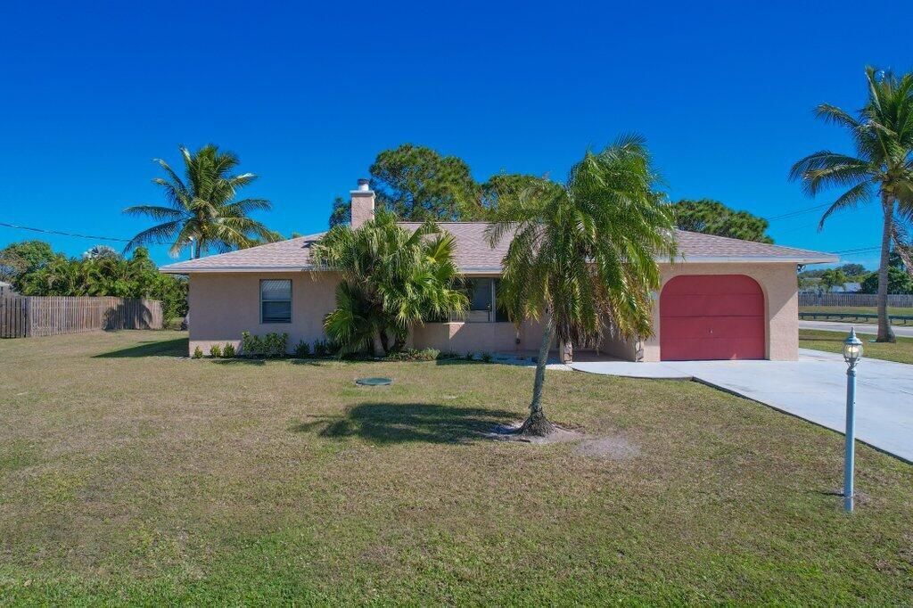 2097 SE Mantua Street, Port Saint Lucie, FL 34952 Photo