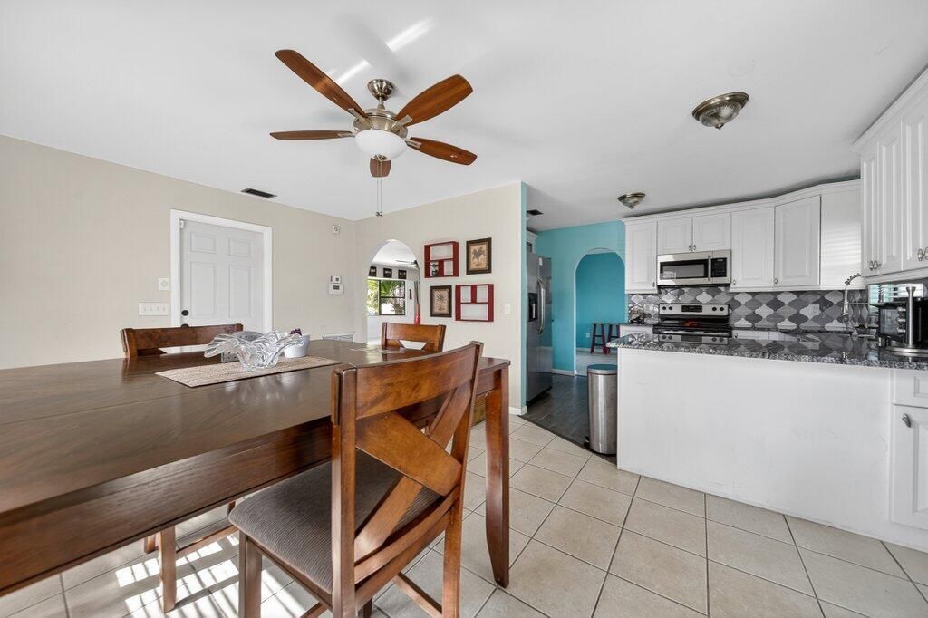 2097 SE Mantua Street, Port Saint Lucie, FL 34952 Photo