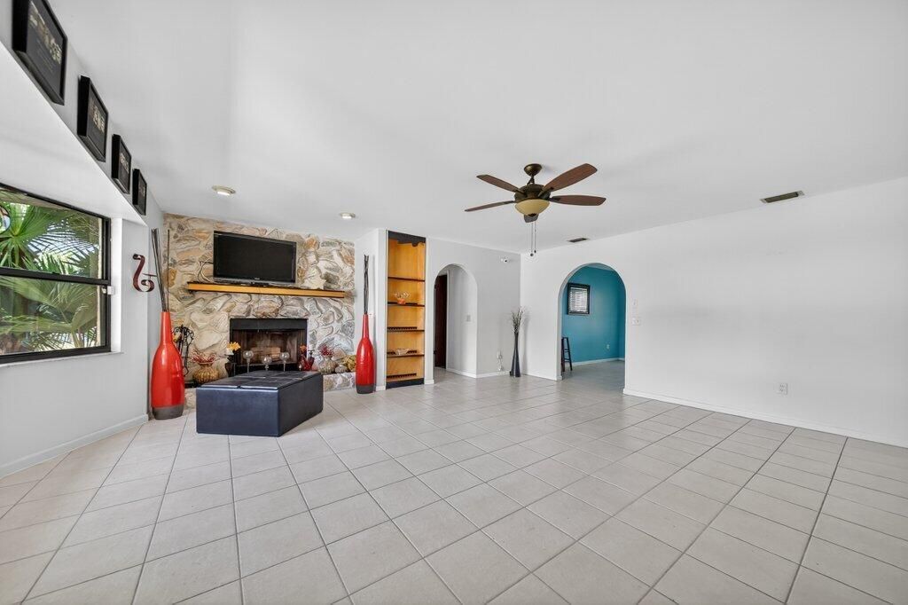 2097 SE Mantua Street, Port Saint Lucie, FL 34952 Photo