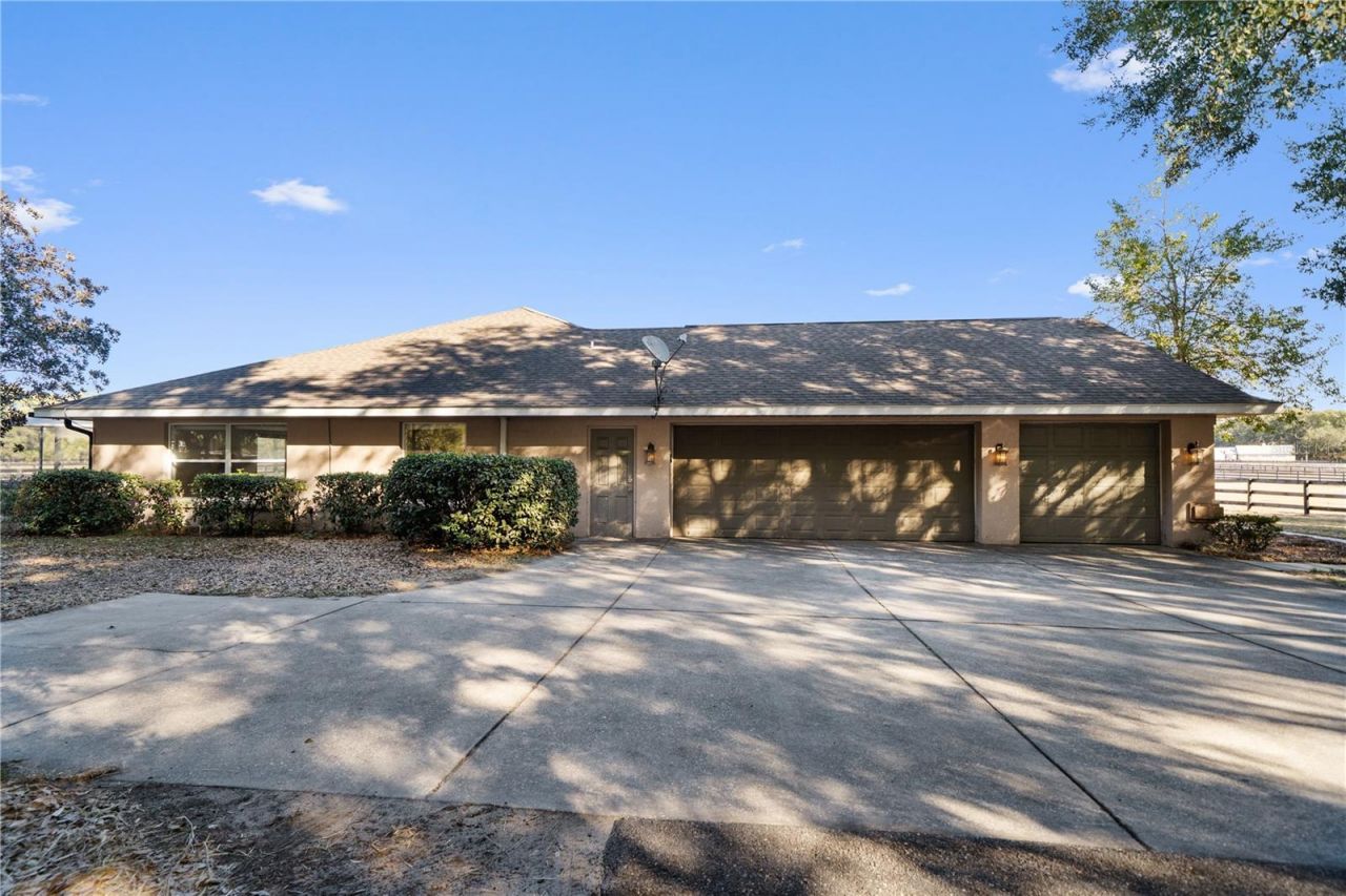 15995 NW 10th Circle, Citra, FL 32113 Photo