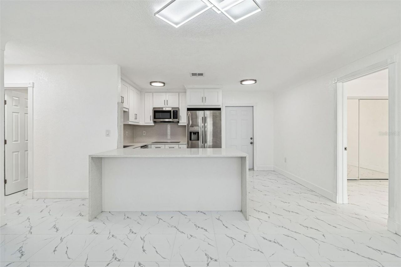 5948 51st Avenue N, Kenneth City, FL 33709 Photo