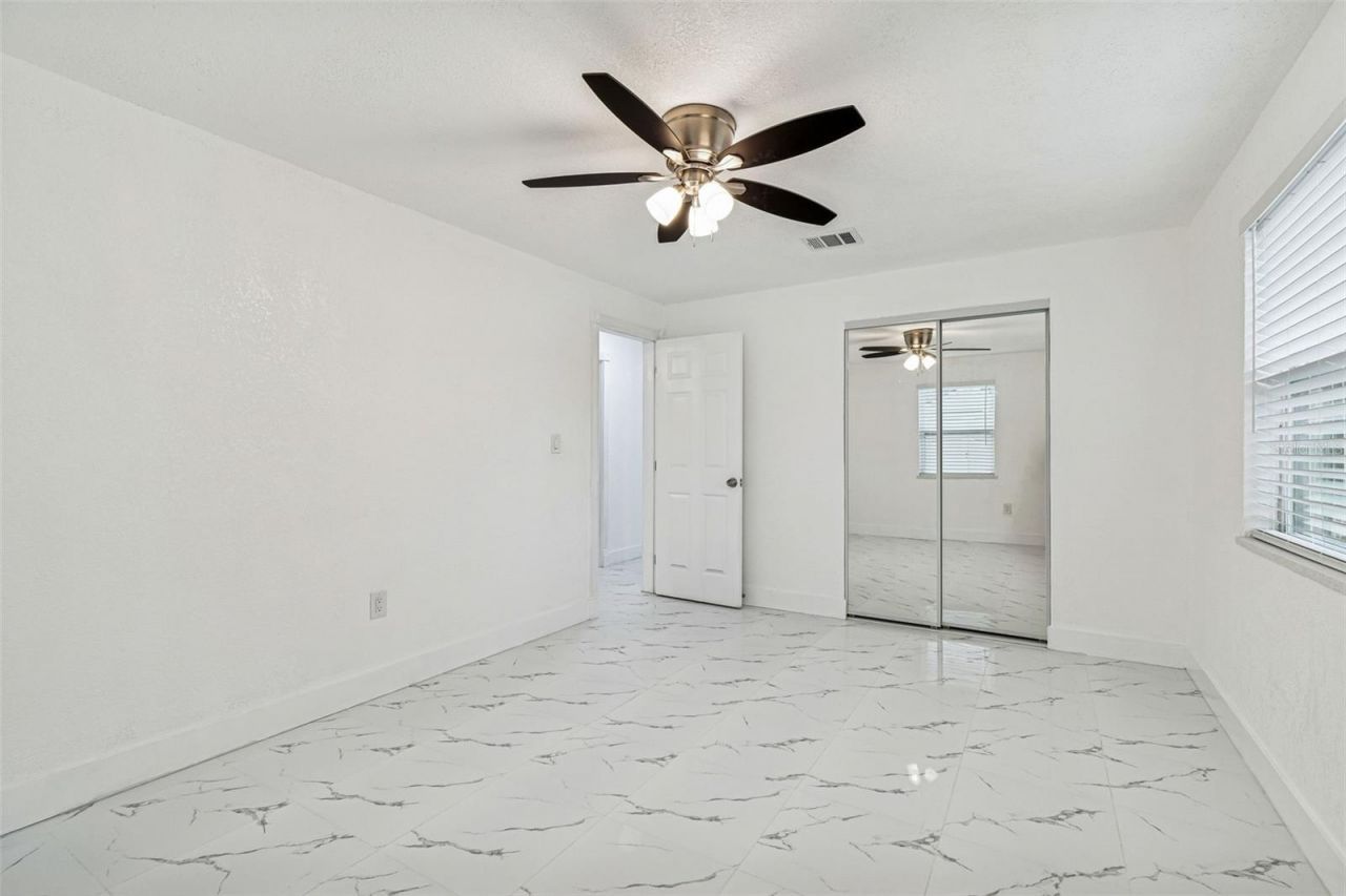 5948 51st Avenue N, Kenneth City, FL 33709 Photo