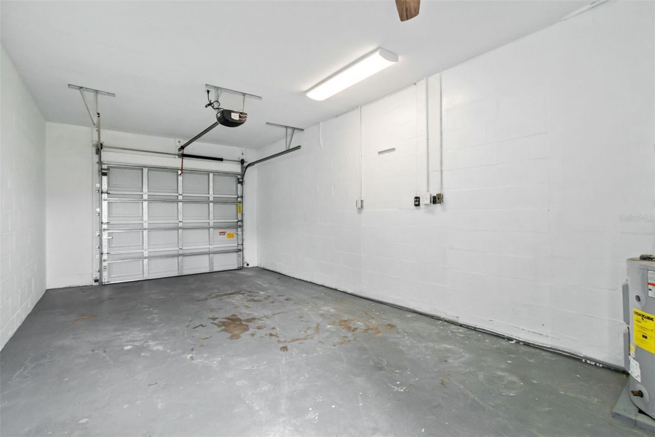 5948 51st Avenue N, Kenneth City, FL 33709 Photo