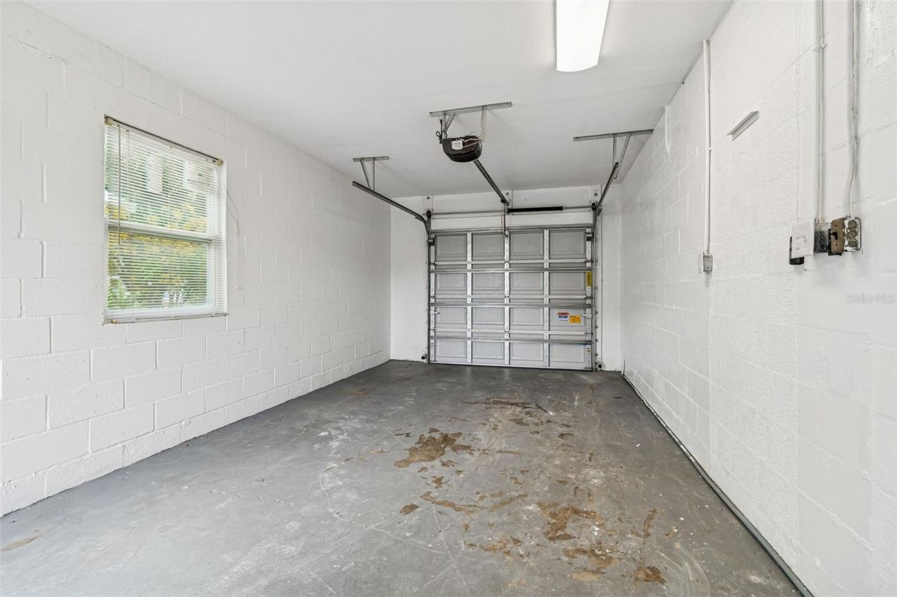 5948 51st Avenue N, Kenneth City, FL 33709 Photo