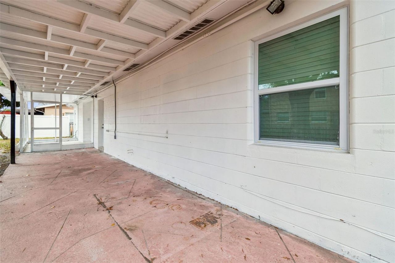 5948 51st Avenue N, Kenneth City, FL 33709 Photo