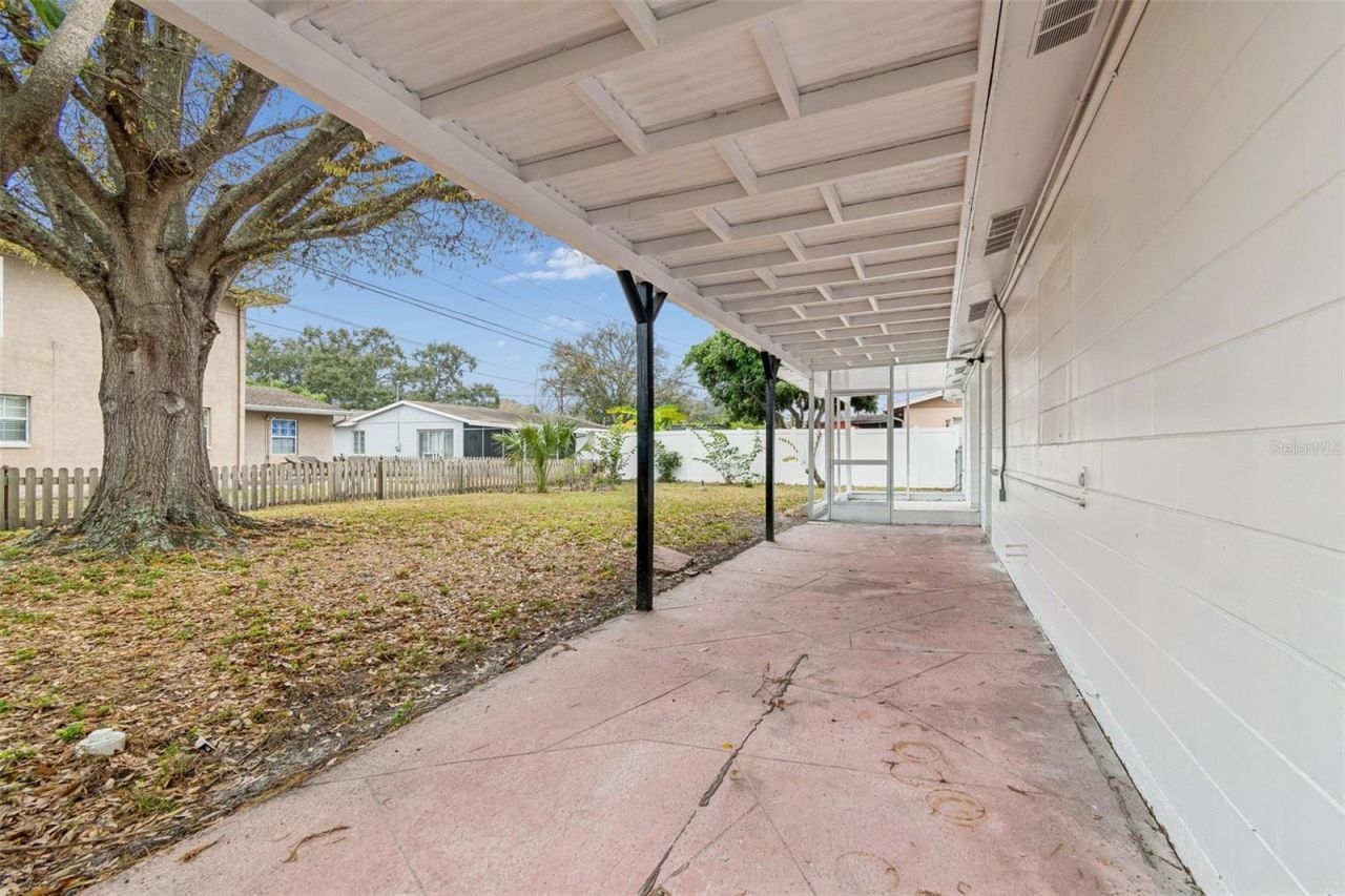 5948 51st Avenue N, Kenneth City, FL 33709 Photo