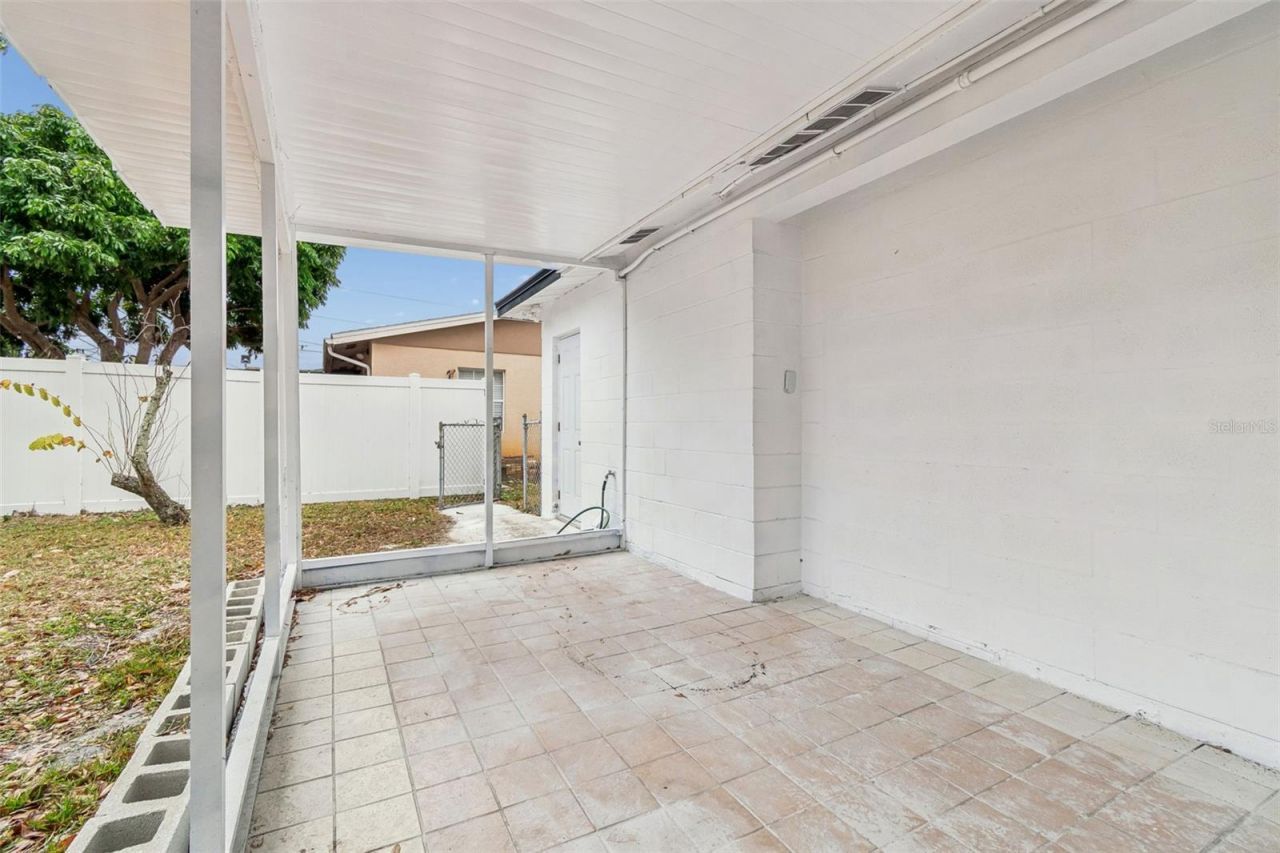 5948 51st Avenue N, Kenneth City, FL 33709 Photo