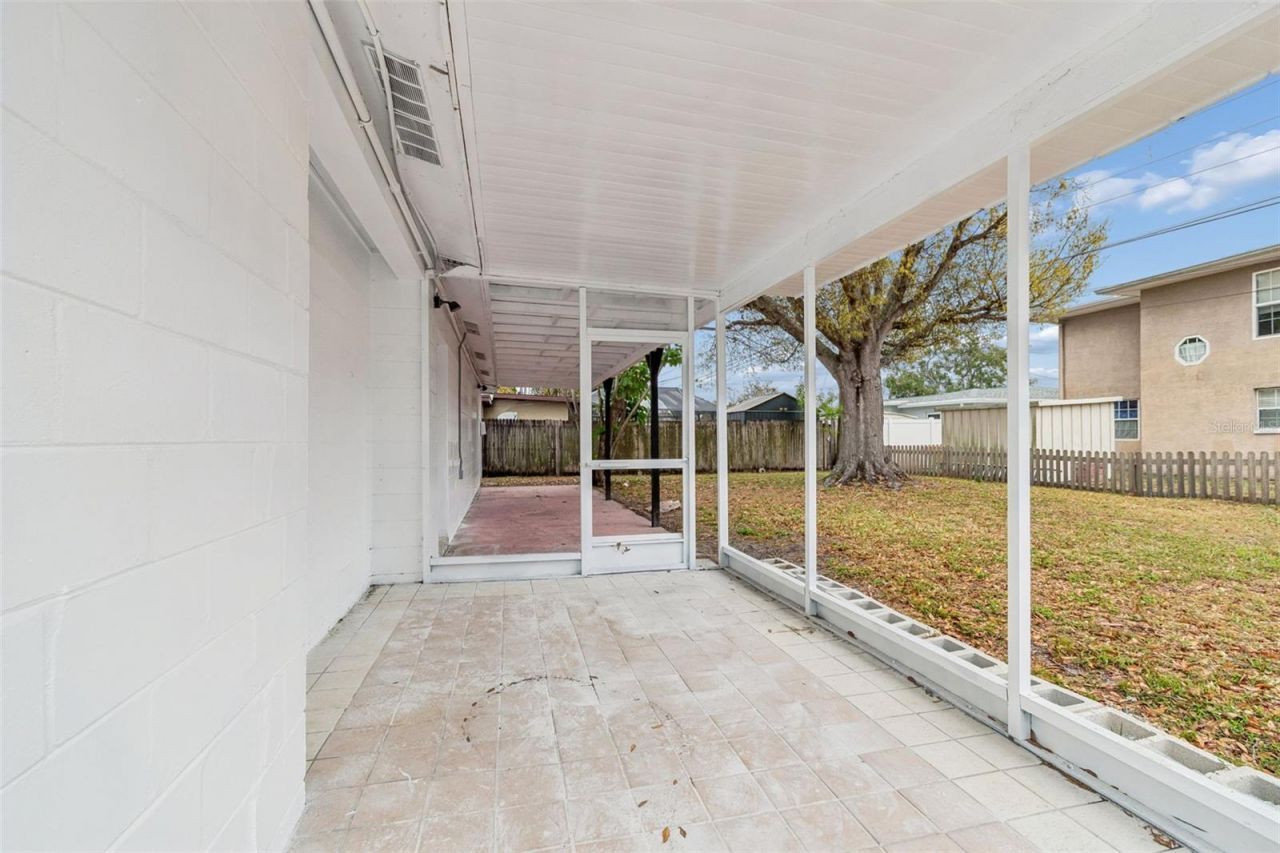 5948 51st Avenue N, Kenneth City, FL 33709 Photo