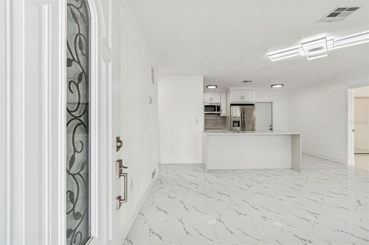 5948 51st Avenue N, Kenneth City, FL 33709 Photo