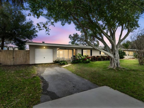 10970 GROVE TERRACE, SEMINOLE, FL 33772