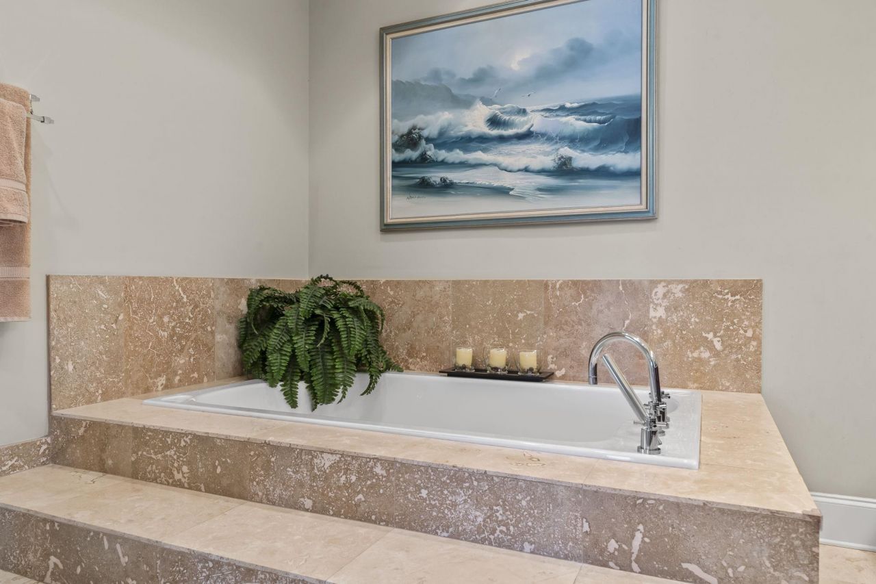 294 Avenue Of The Palms Photo 23