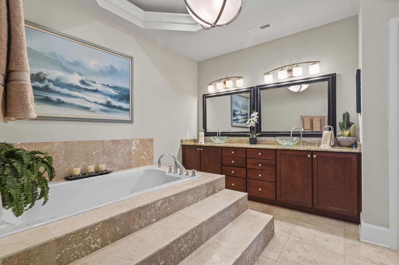 294 Avenue Of The Palms Photo 24