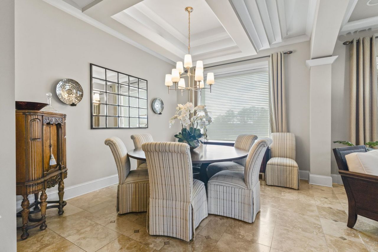 294 Avenue Of The Palms Photo 6