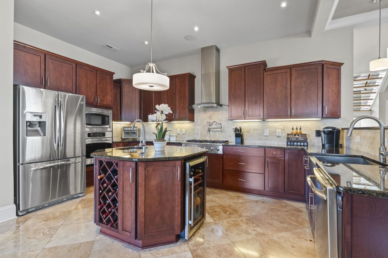 294 Avenue Of The Palms Photo 8