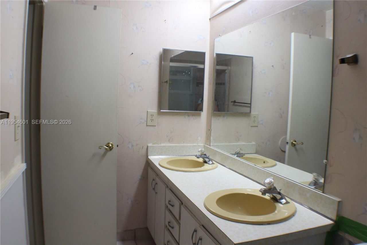 2023 SW 16th Ave, Boynton Beach, FL 33426 Photo