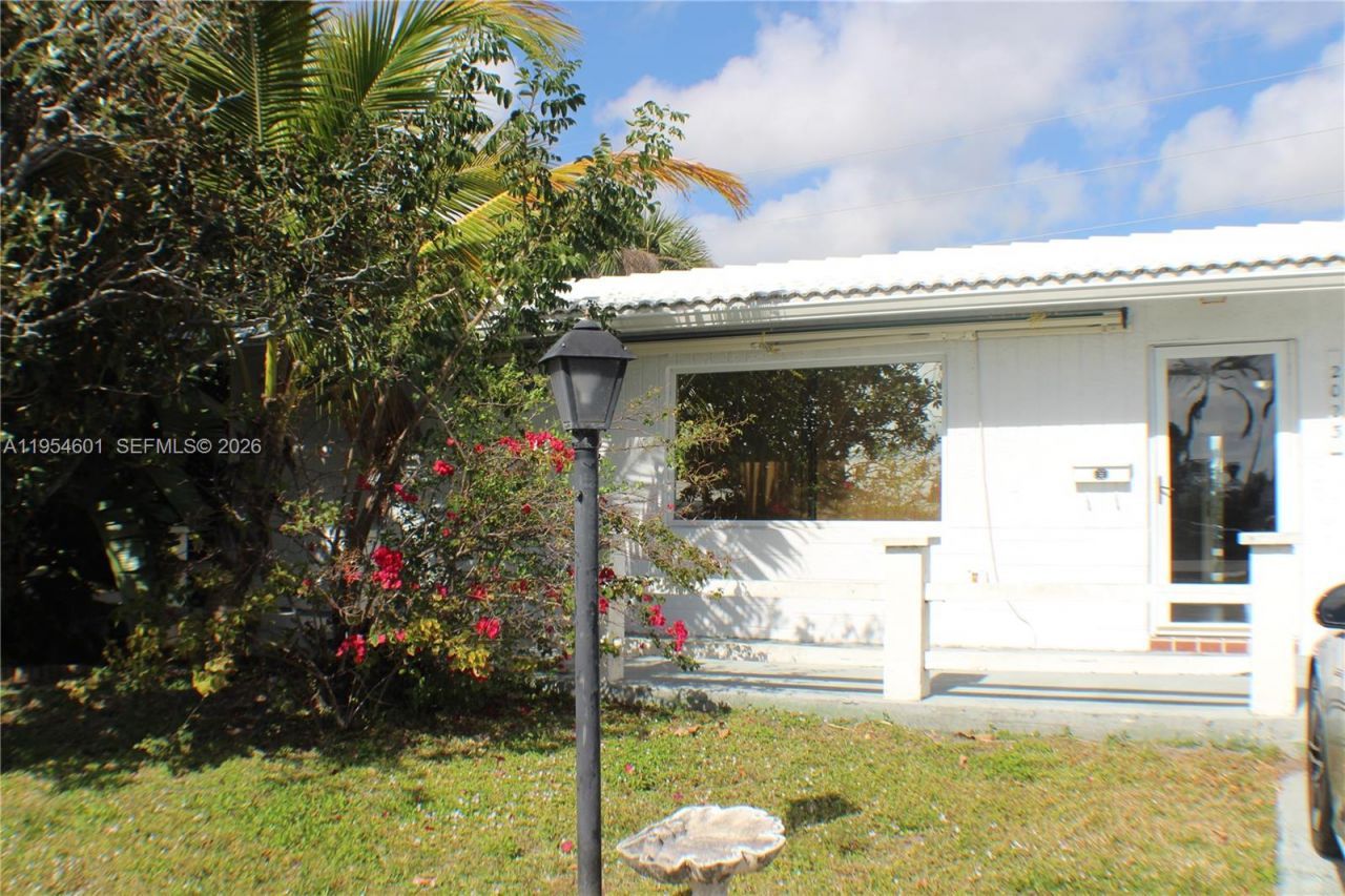 2023 SW 16th Ave, Boynton Beach, FL 33426 Photo