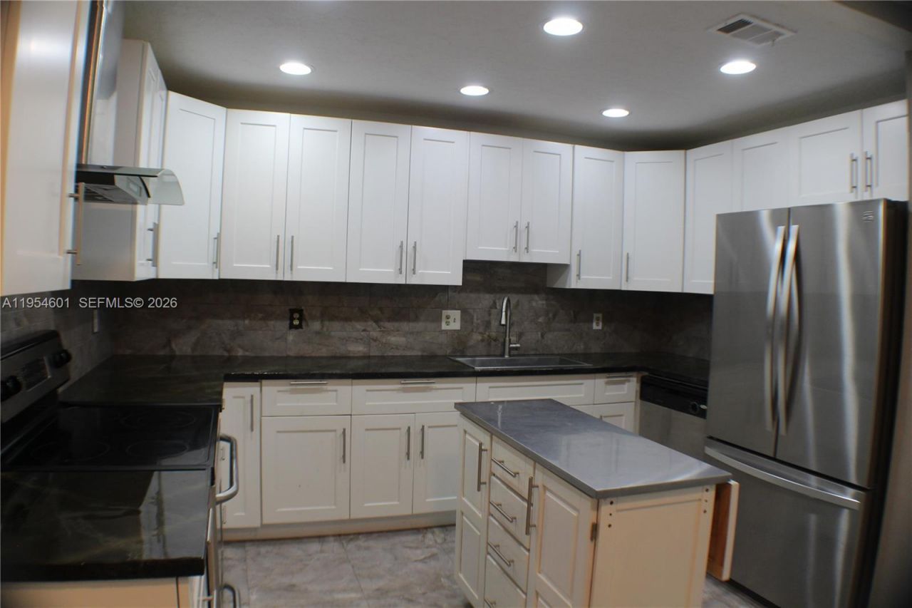 2023 SW 16th Ave, Boynton Beach, FL 33426 Photo