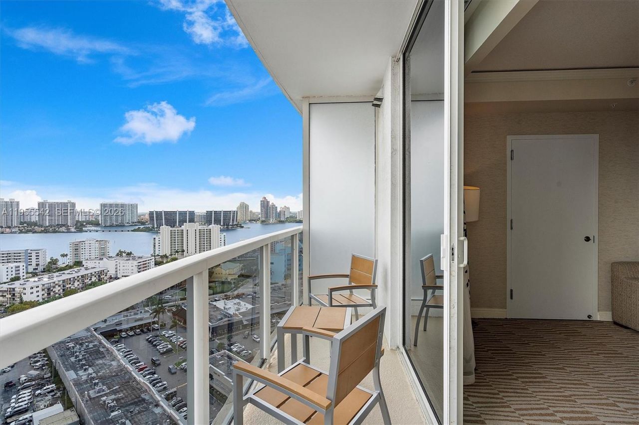 18001 Collins Ave, Unit 1817, Sunny Isles Beach, FL 33160 Photo
