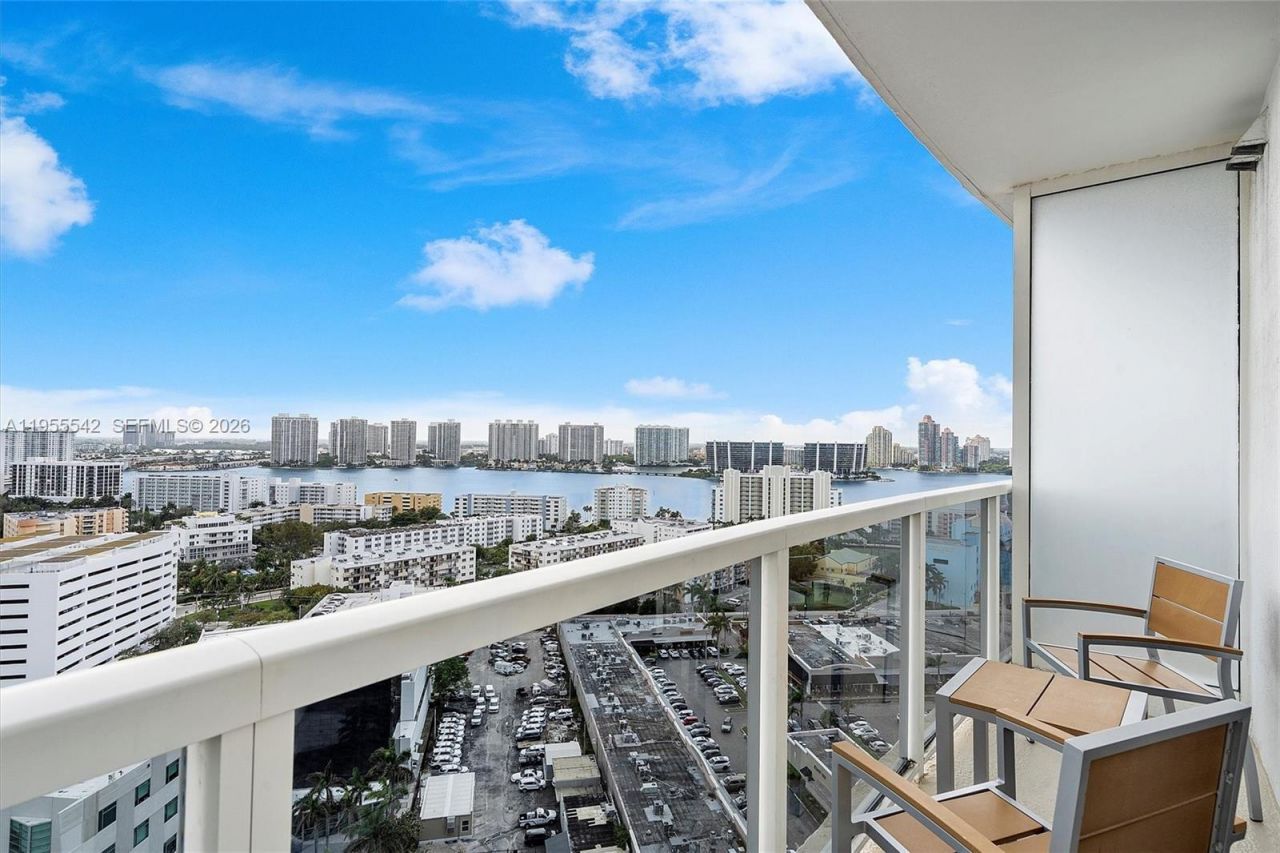 18001 Collins Ave, Unit 1817, Sunny Isles Beach, FL 33160 Photo