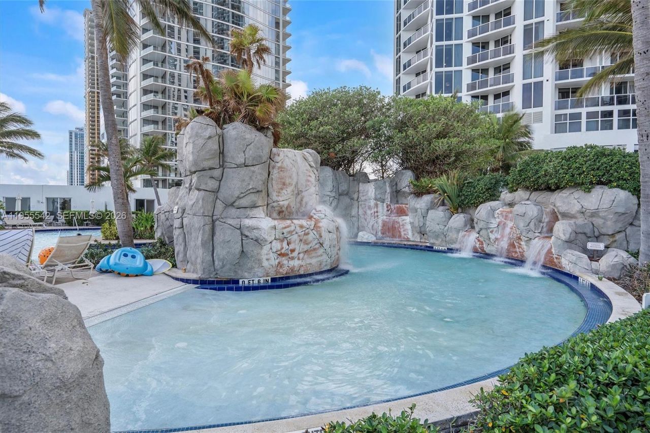 18001 Collins Ave, Unit 1817, Sunny Isles Beach, FL 33160 Photo