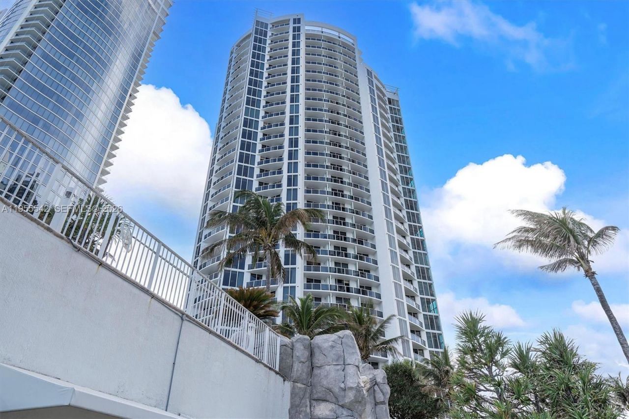 18001 Collins Ave, Unit 1817, Sunny Isles Beach, FL 33160 Photo