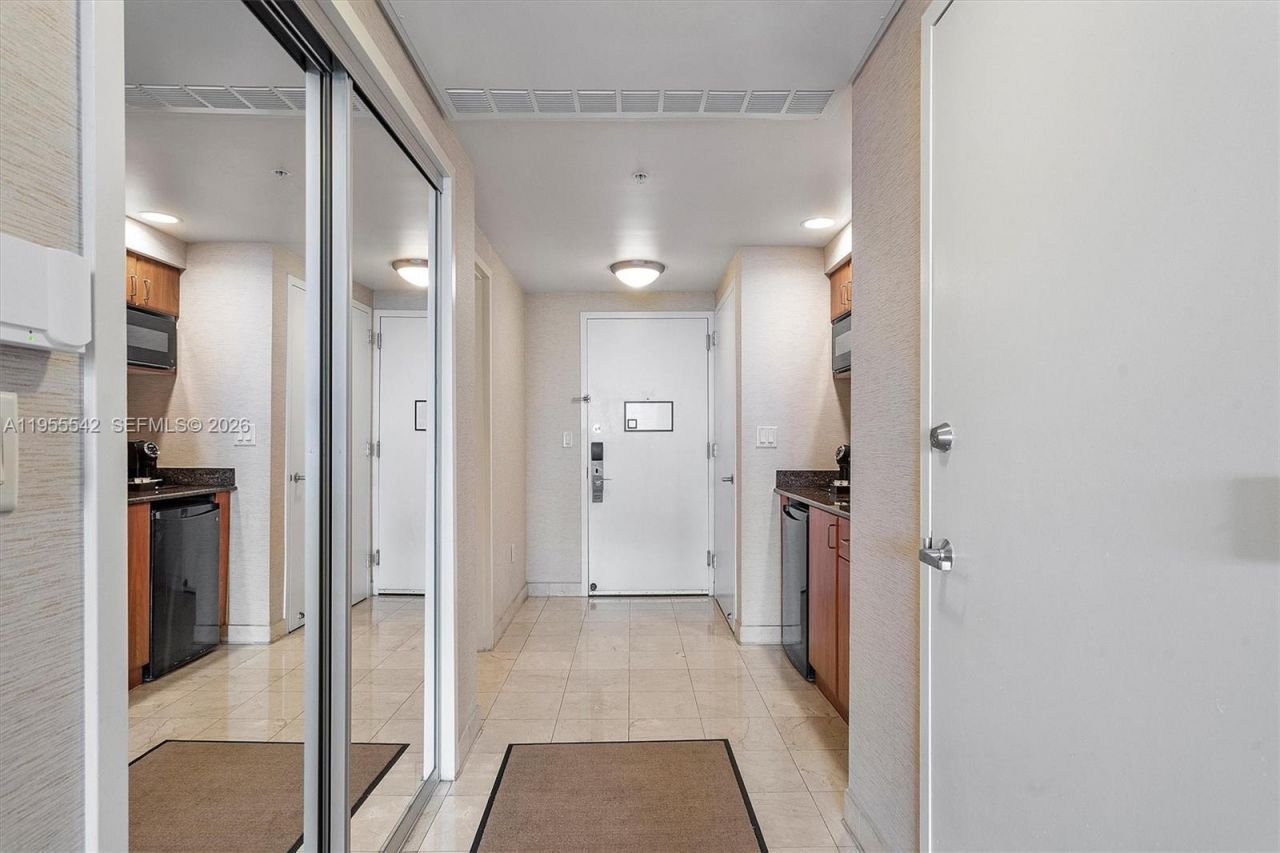 18001 Collins Ave, Unit 1817, Sunny Isles Beach, FL 33160 Photo