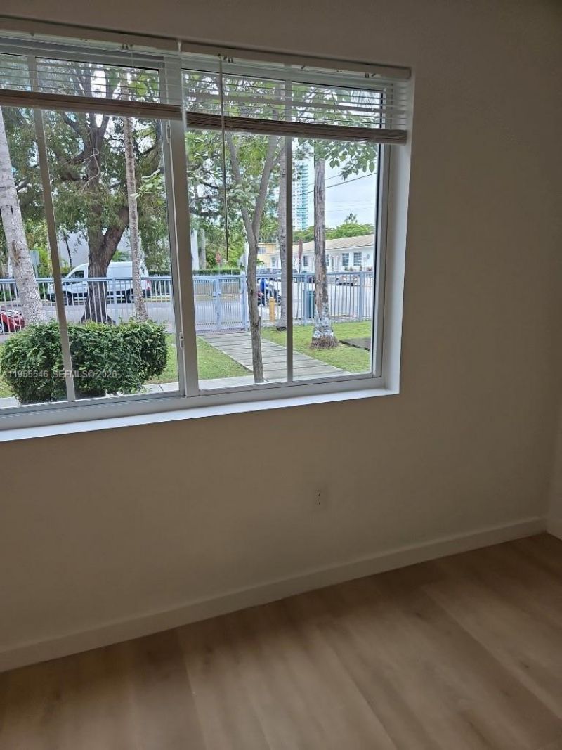 557 Michigan Ave , Unit 211 W/PARK, Miami Beach, FL 33139 Photo