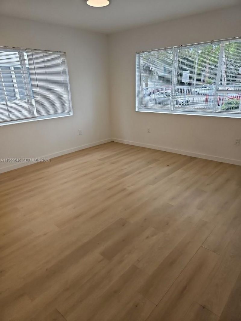 557 Michigan Ave , Unit 211 W/PARK, Miami Beach, FL 33139 Photo