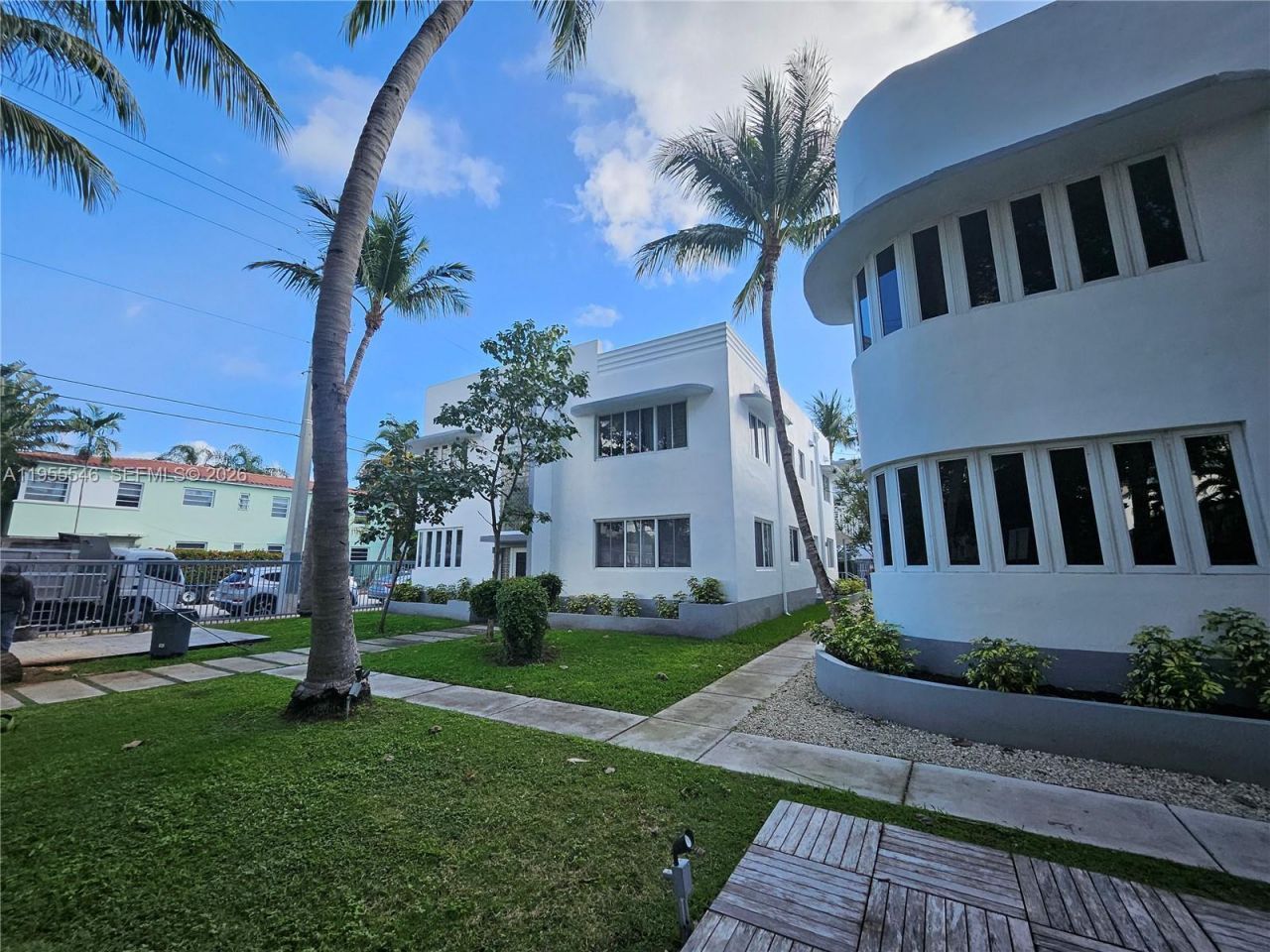557 Michigan Ave , Unit 211 W/PARK, Miami Beach, FL 33139 Photo